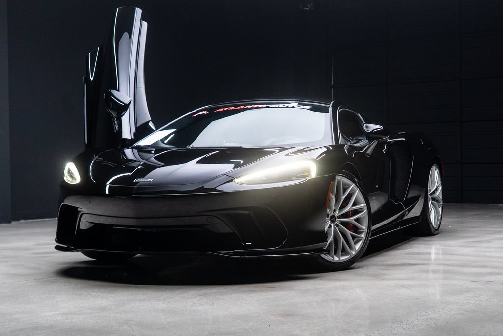 Used 2023 McLaren GT RWD image 2