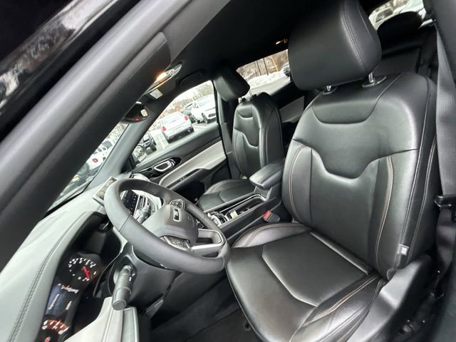 Used 2024 Jeep Compass Limited image 15