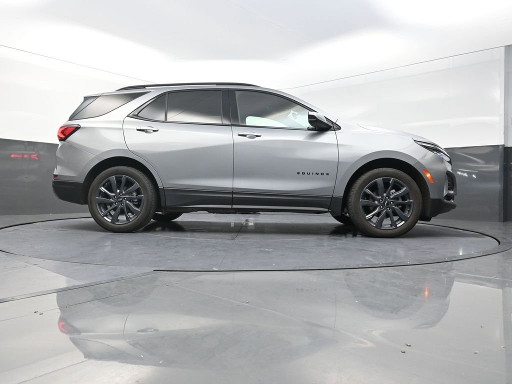 Used 2024 Chevrolet Equinox RS image 31