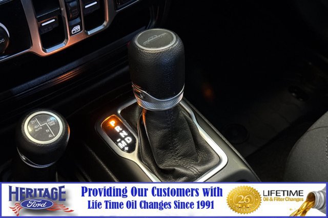 Used 2022 Jeep Gladiator Sport AWD/4WD image 21