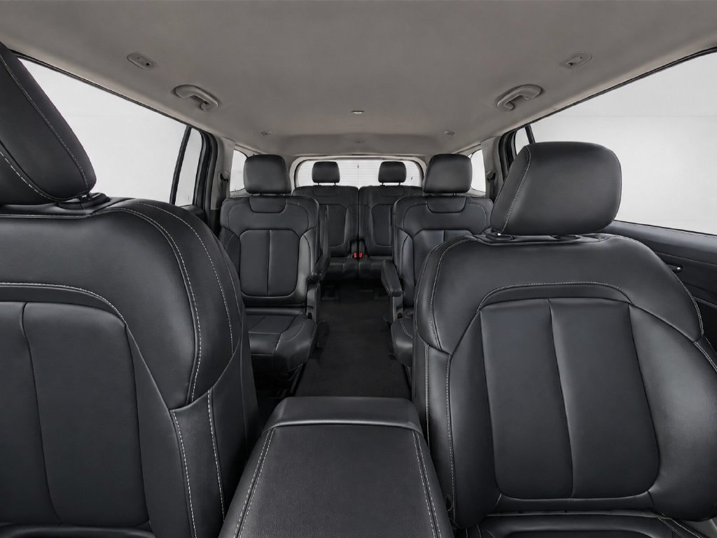 Used 2023 Jeep Grand Cherokee L Limited RWD image 31