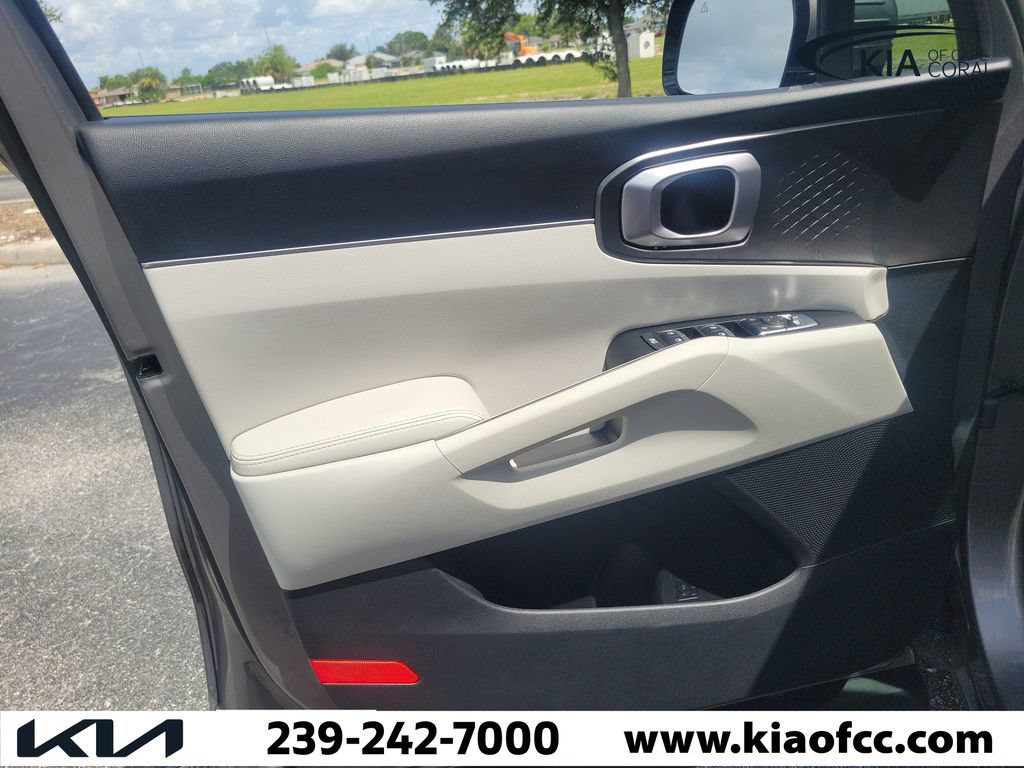 Certified 2026 Kia Sorento EX FWD image 26