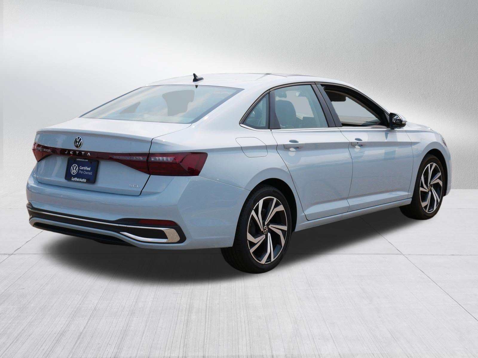 Used 2026 Volkswagen Jetta SEL FWD image 7