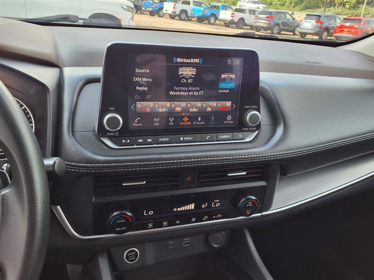 Used 2023 Nissan Rogue SV AWD/4WD image 15