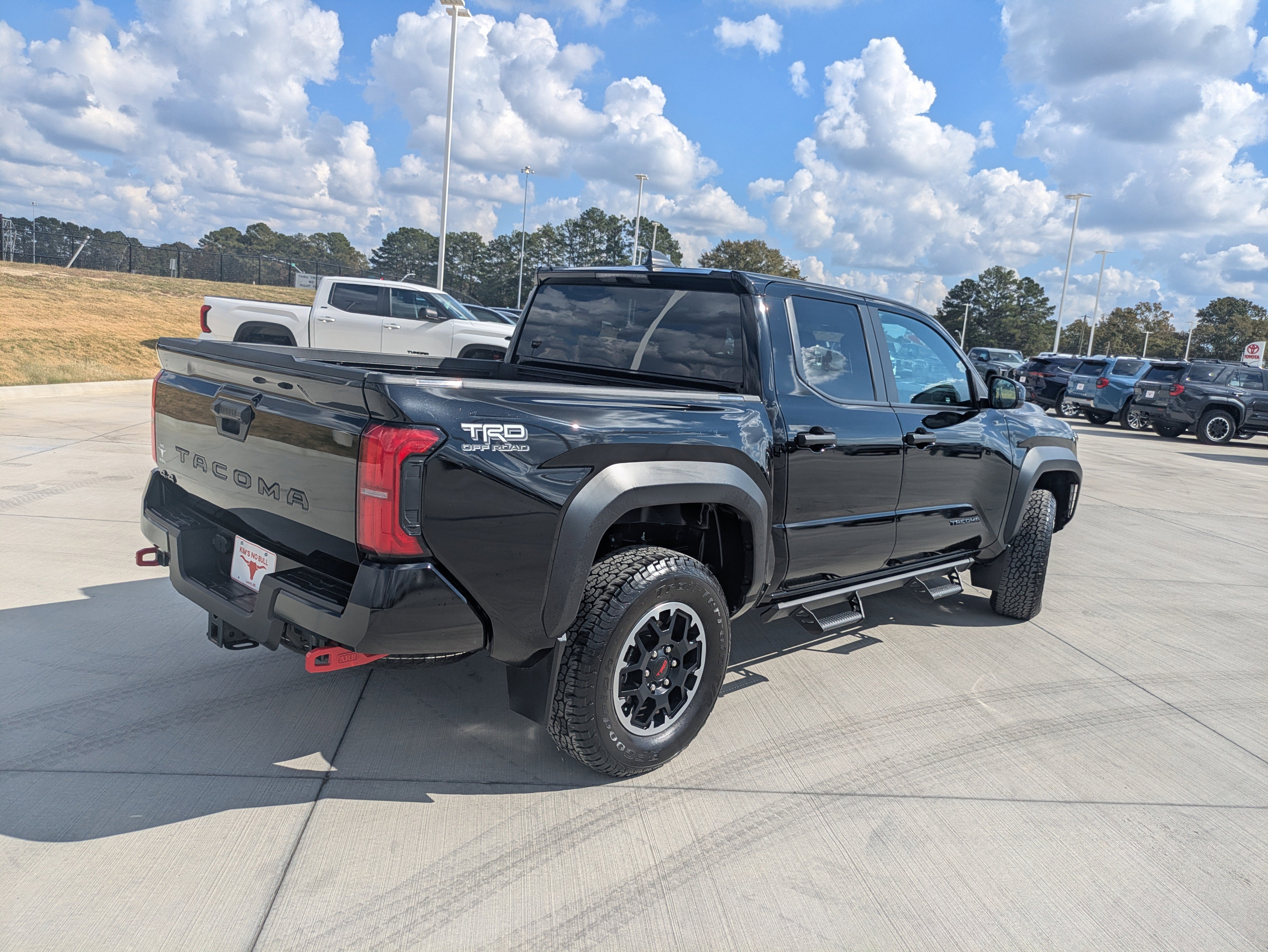 Used 2024 Toyota Tacoma TRD Off-Road image 7