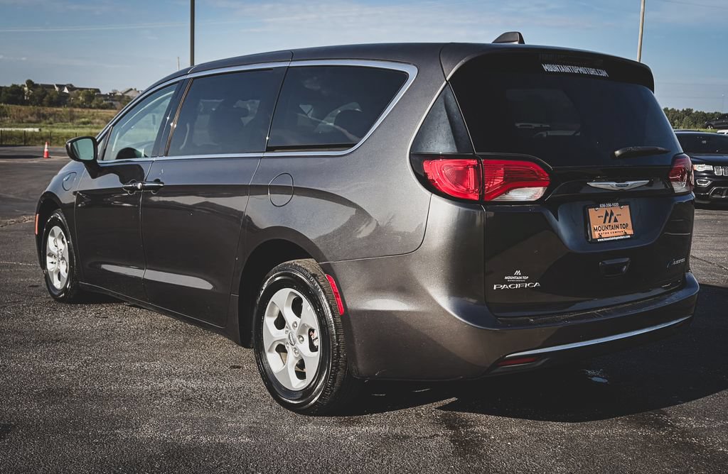 Used 2017 Chrysler Pacifica Touring Plus FWD image 27