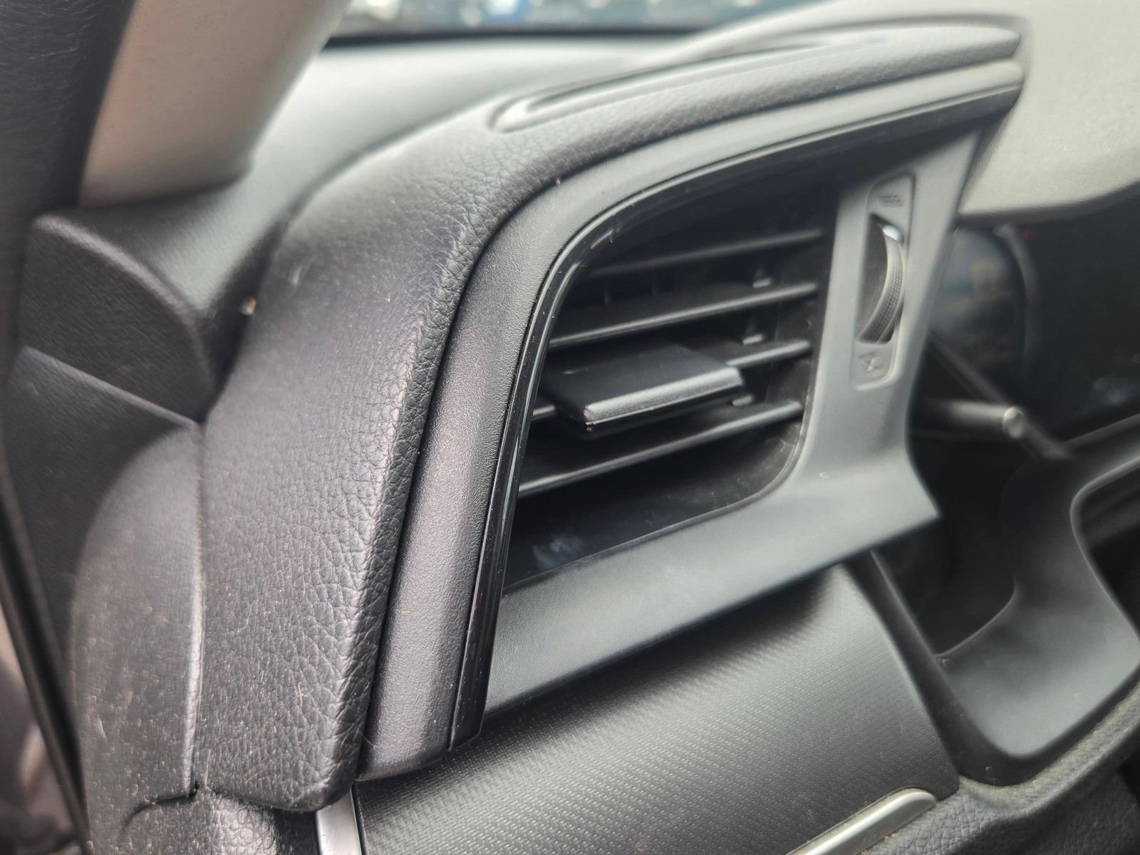 Used 2017 Honda Civic LX image 11
