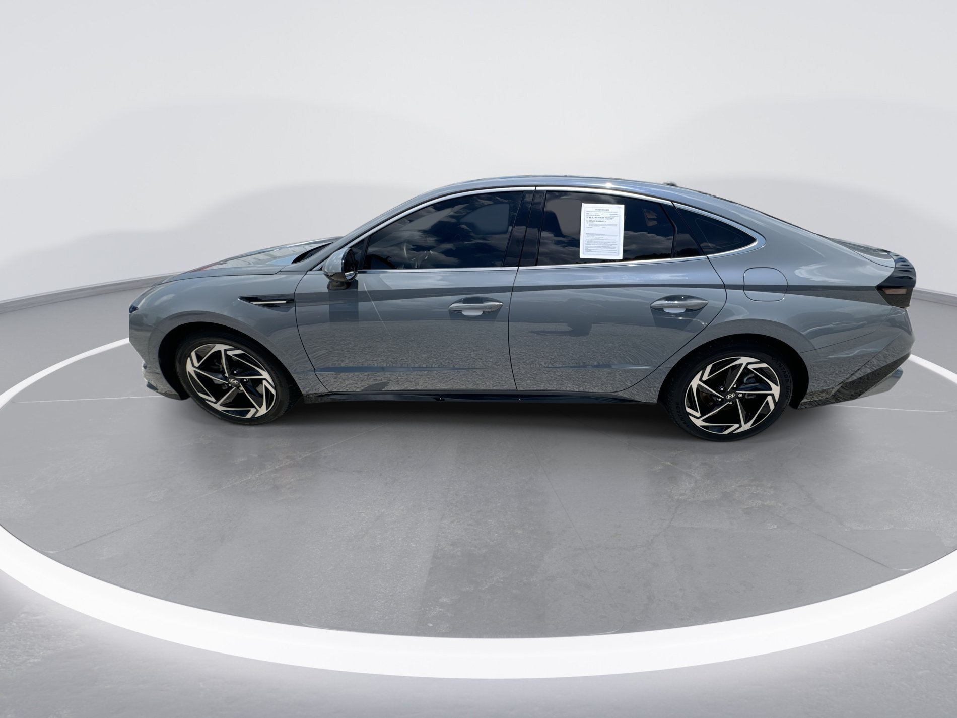 Used 2024 Hyundai Sonata SEL w/ Convenience Package FWD image 8