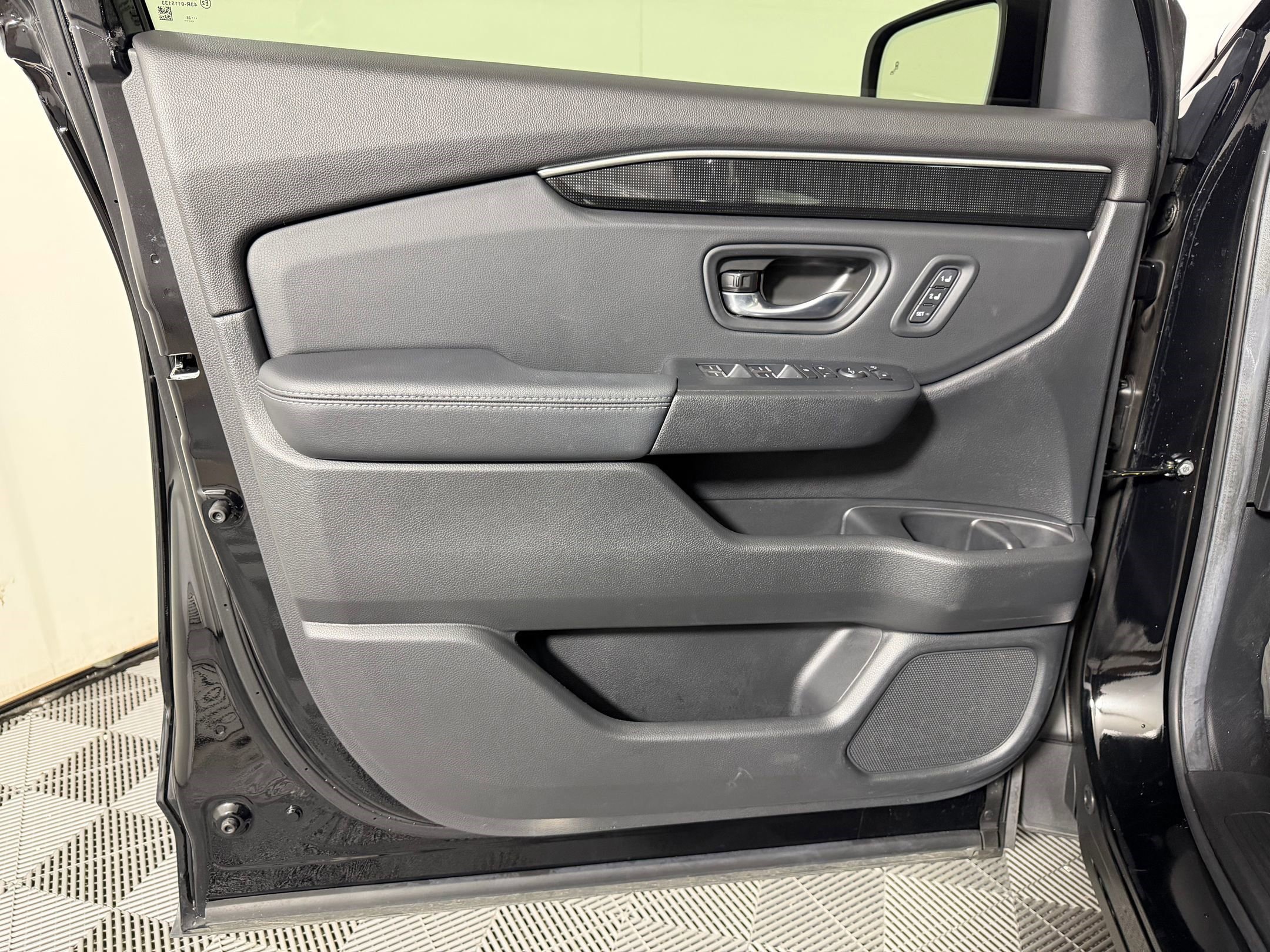 Certified 2025 Honda Pilot Elite image 17