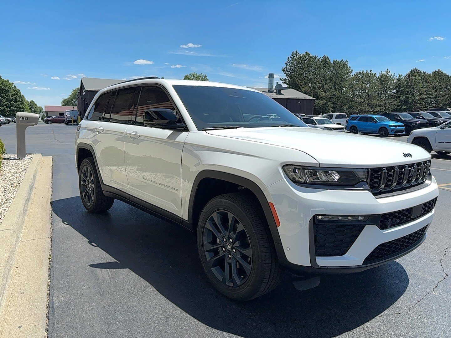 New 2026 Jeep Grand Cherokee Limited AWD/4WD image 5