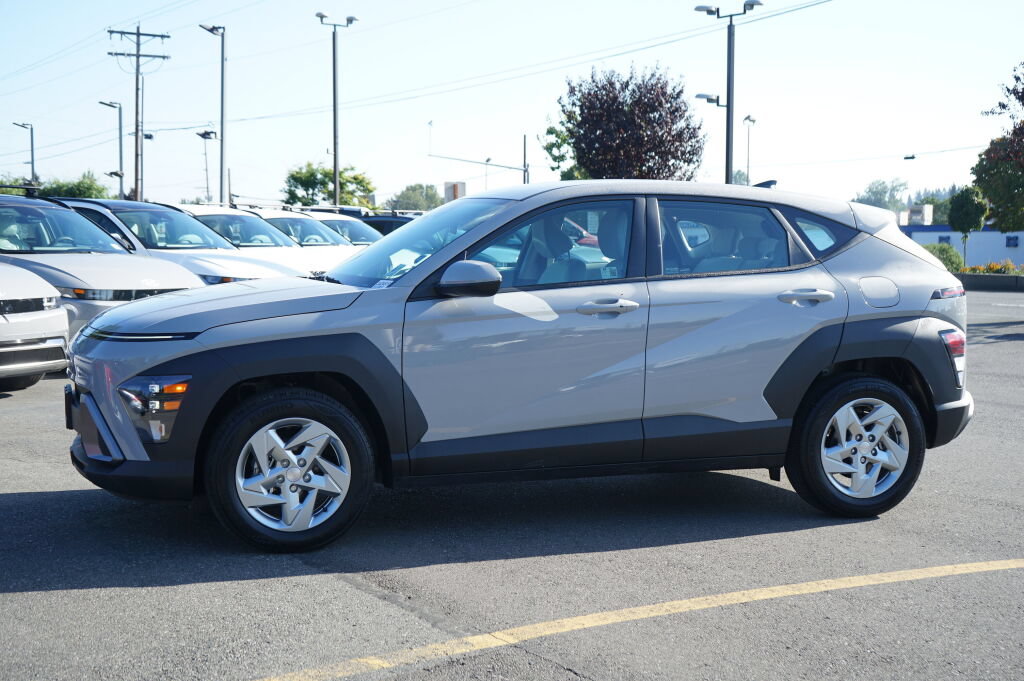 Certified 2025 Hyundai Kona SE FWD image 10