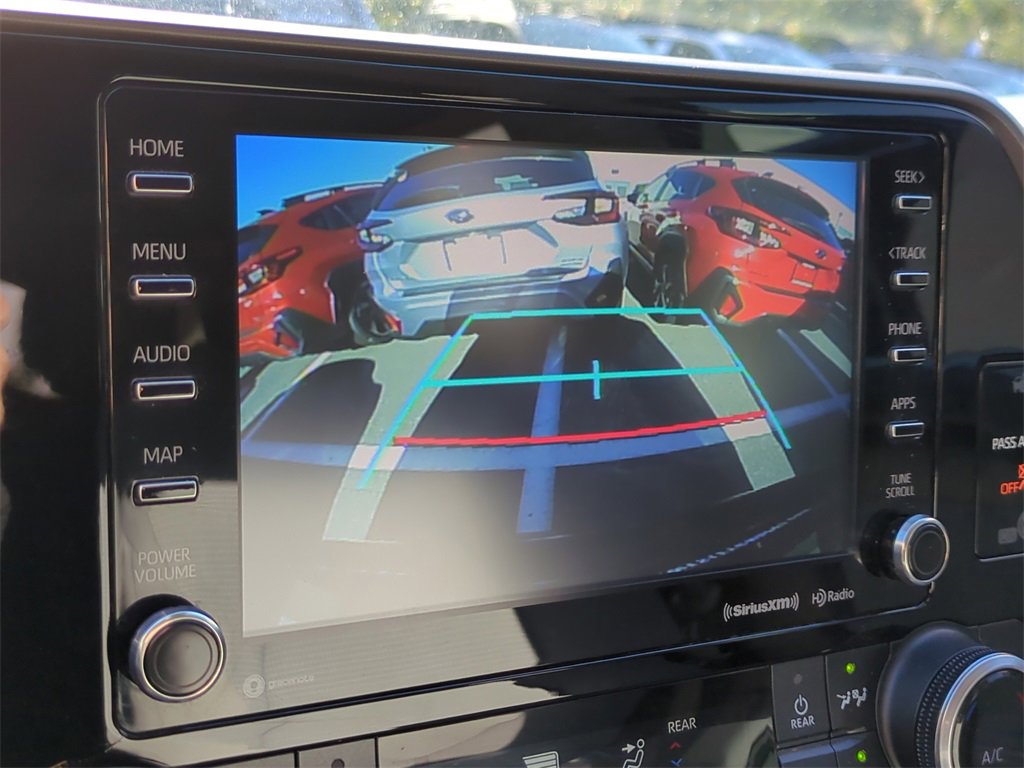 Used 2020 Toyota Highlander LE image 18