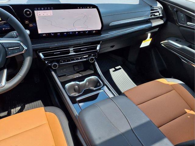 New 2027 Chevrolet Traverse Z71 w/ Enhanced Driving Package AWD/4WD image 30