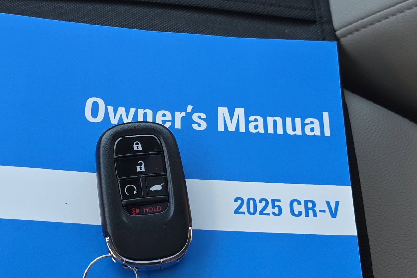 Used 2025 Honda CR-V EX-L image 27