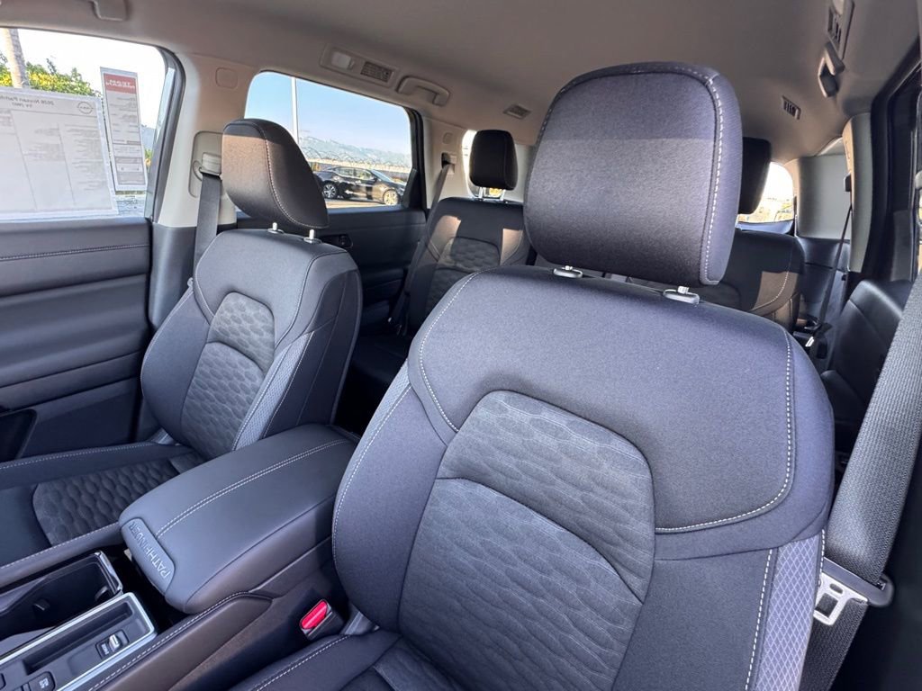 New 2026 Nissan Pathfinder SV image 10