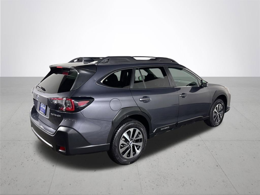 Used 2024 Subaru Outback Premium image 6