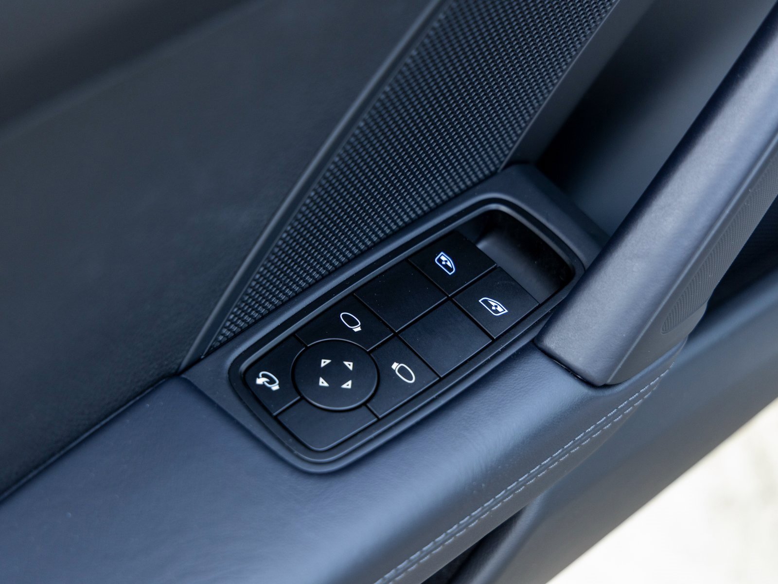 Certified 2025 Porsche 911 Carrera image 23