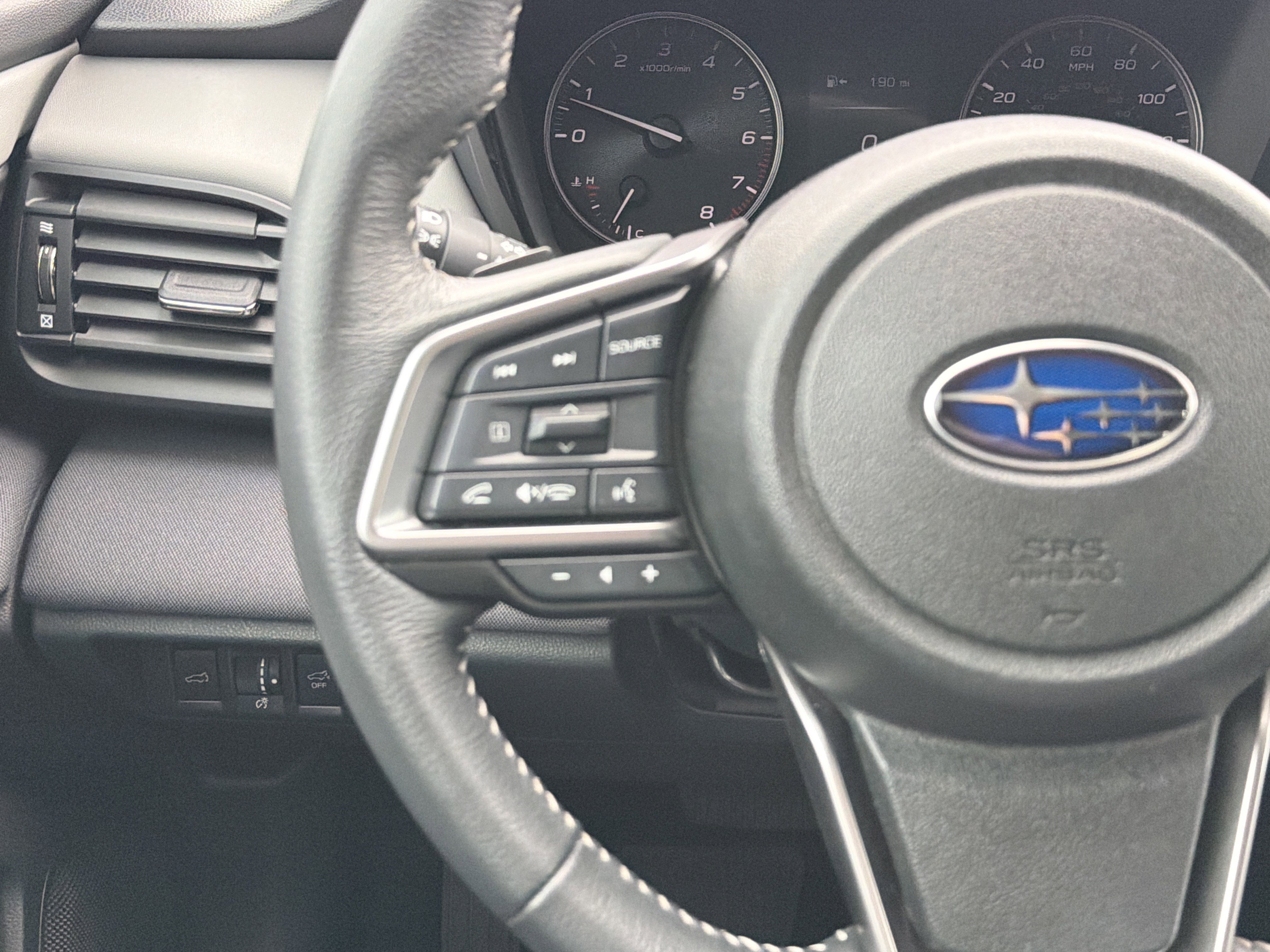 Used 2025 Subaru Outback Premium w/ Popular Package #1A image 19