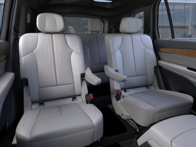 New 2026 Cadillac Vistiq Sport w/ LPO, Floor Liner Package image 17