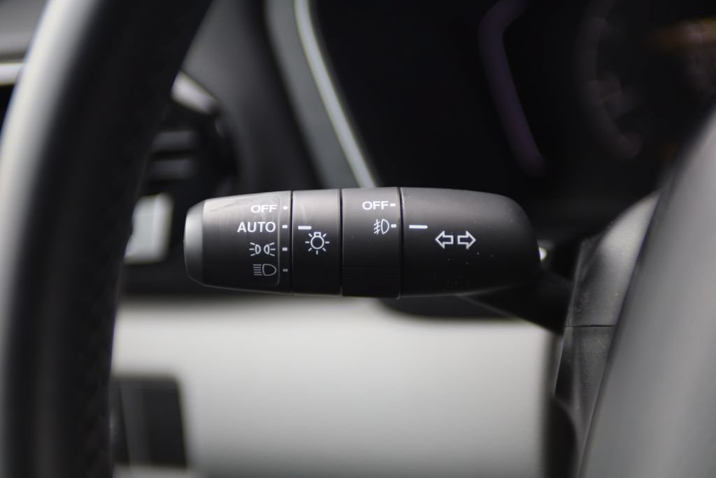 Used 2025 Honda Pilot EX-L image 18