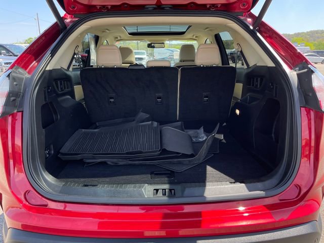 Used 2024 Ford Edge SEL w/ Convenience Package image 12
