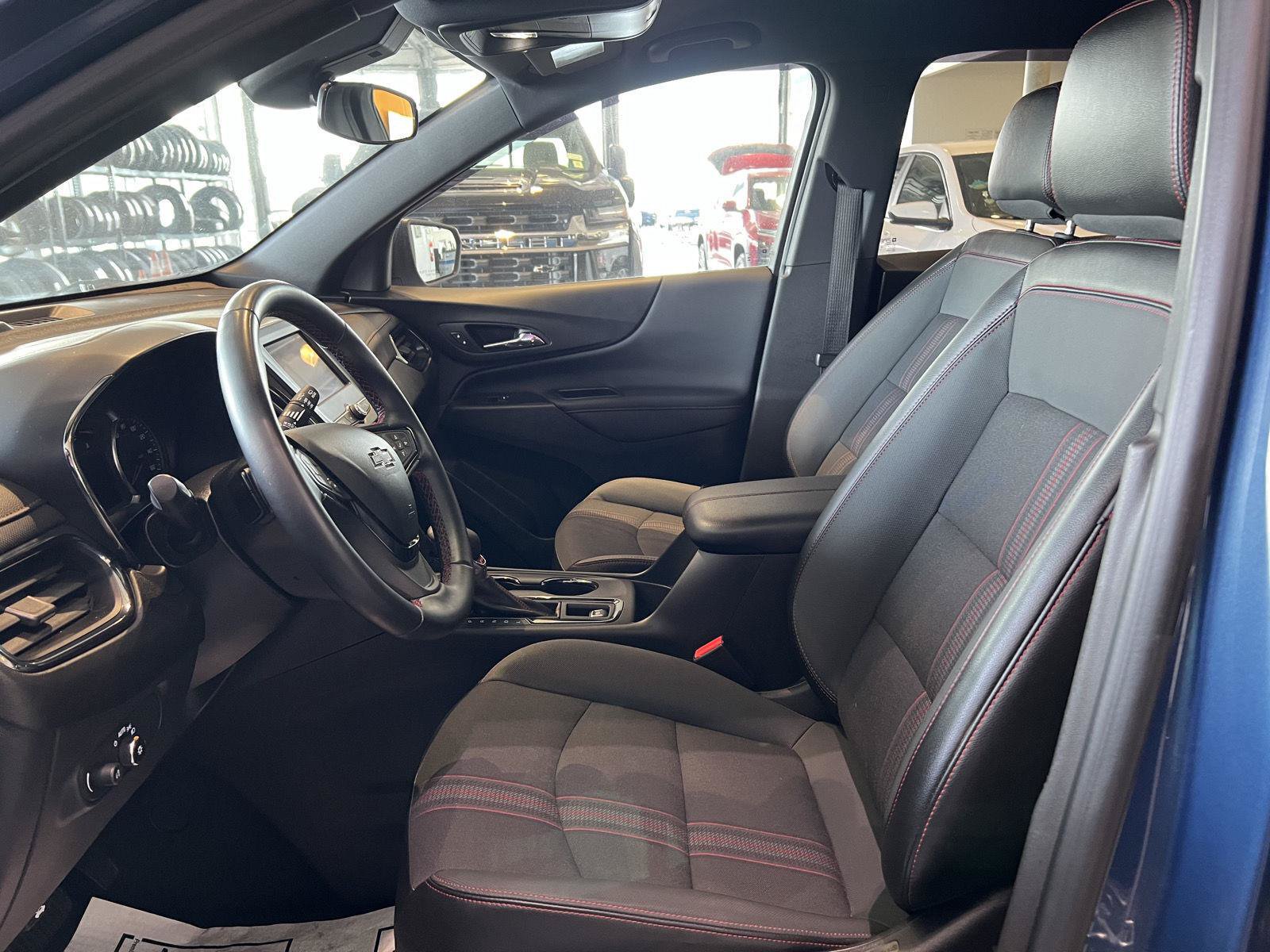 Used 2024 Chevrolet Equinox RS AWD/4WD image 12
