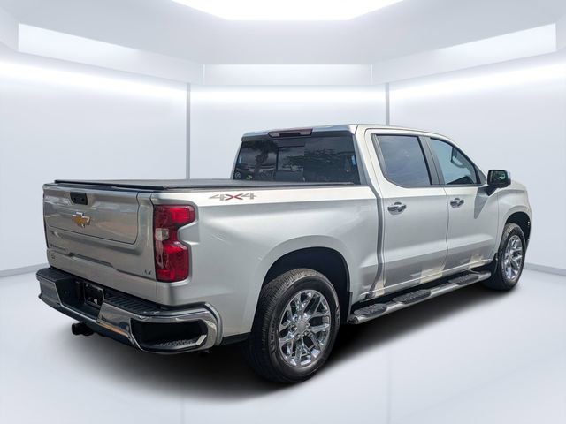 Used 2022 Chevrolet Silverado 1500 LT w/ Safety Package AWD/4WD image 3