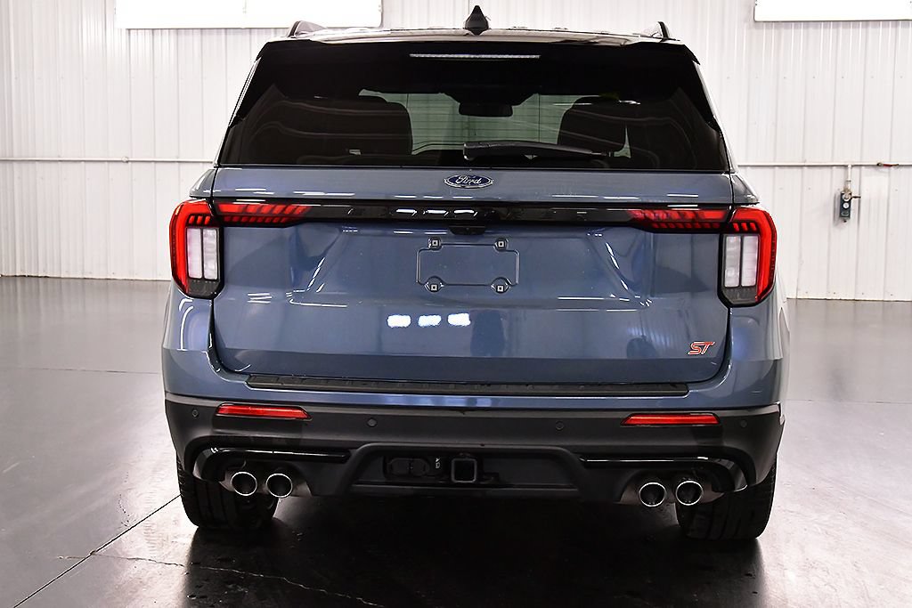 Used 2025 Ford Explorer ST AWD/4WD image 6
