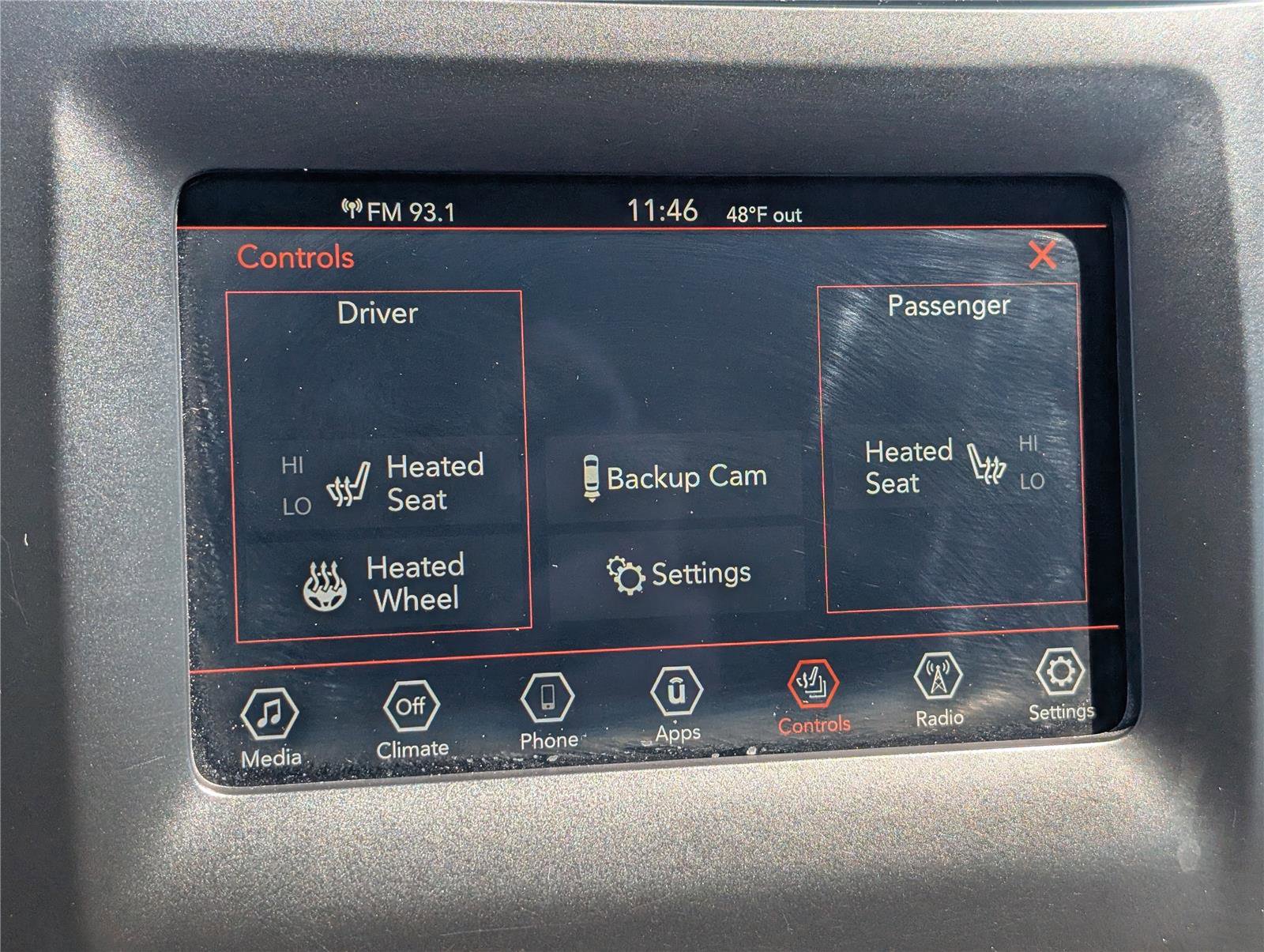 Used 2020 Jeep Cherokee Latitude Plus w/ Cold Weather Group AWD/4WD image 29