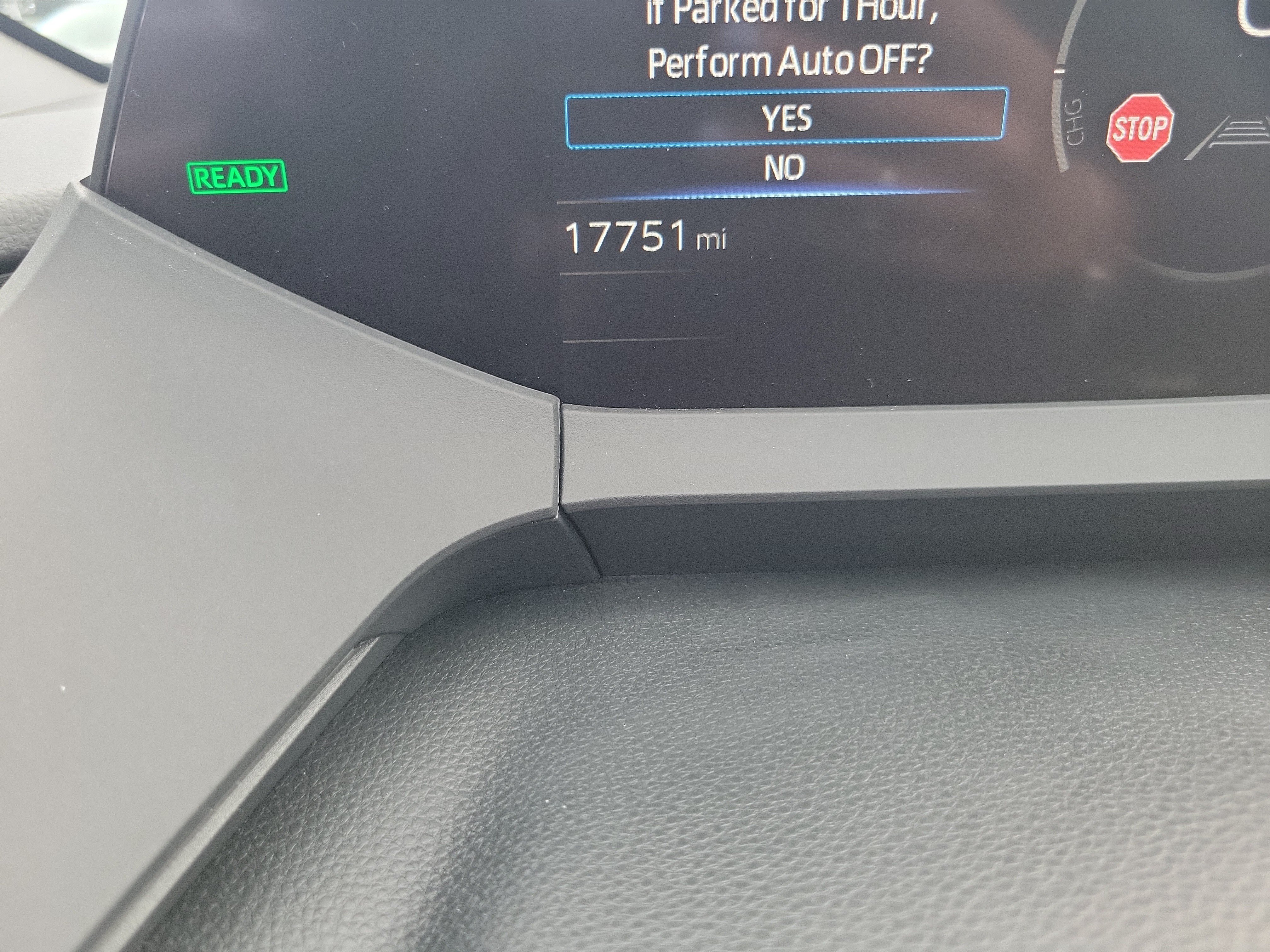 Used 2025 Toyota Prius LE FWD image 25