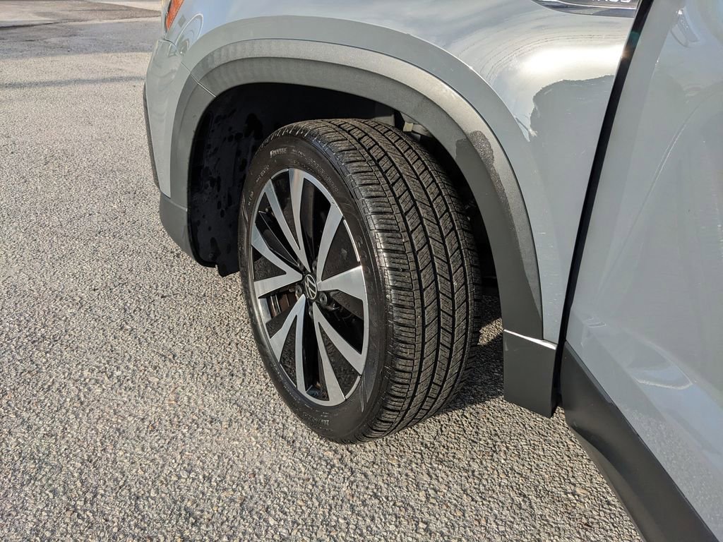 Used 2023 Volkswagen Taos SE image 33