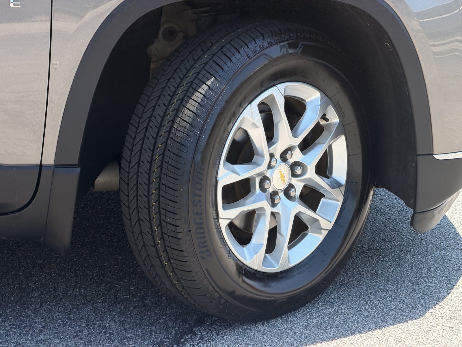 Used 2019 Chevrolet Traverse LT FWD image 5