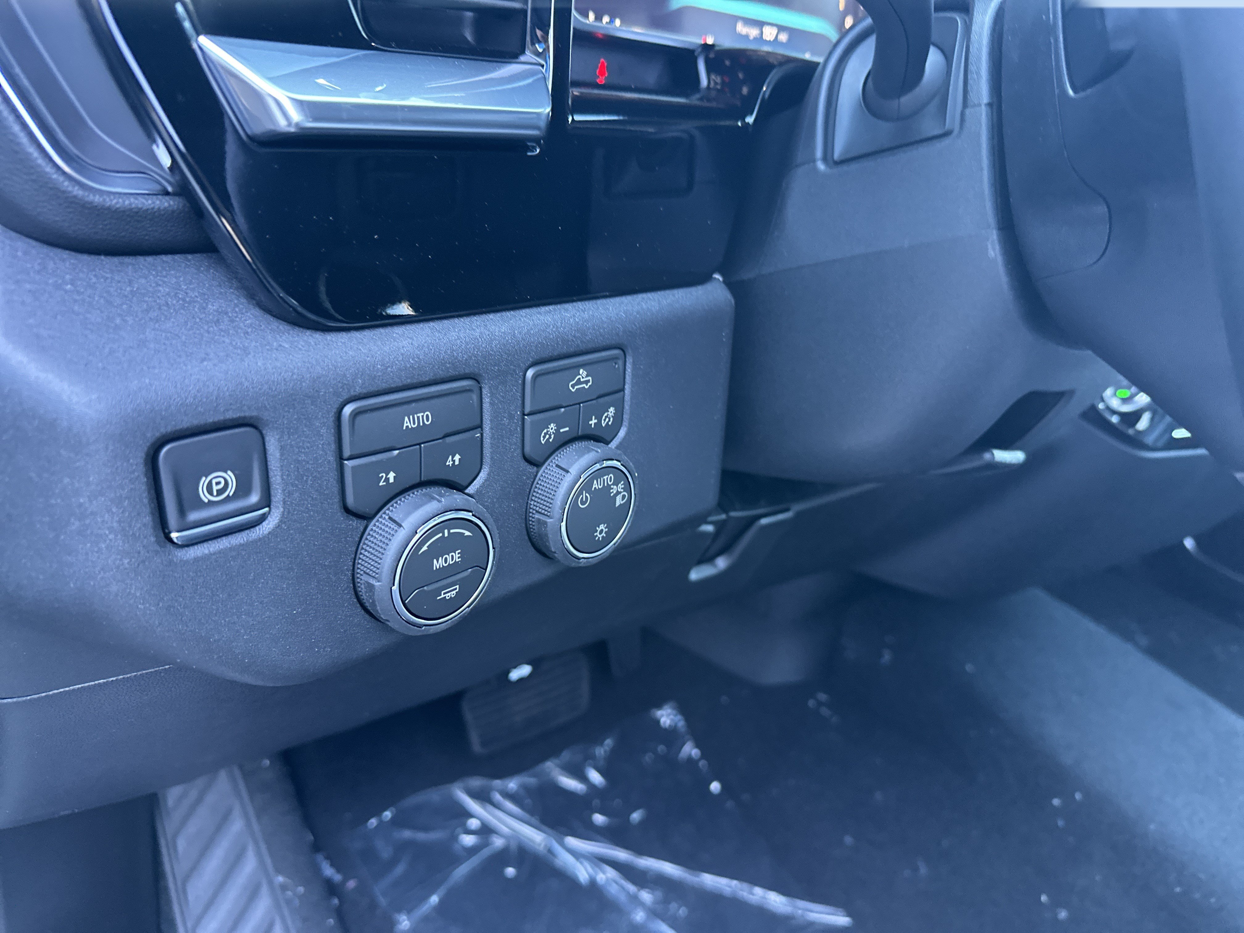 New 2026 Chevrolet Silverado 1500 LT AWD/4WD image 9