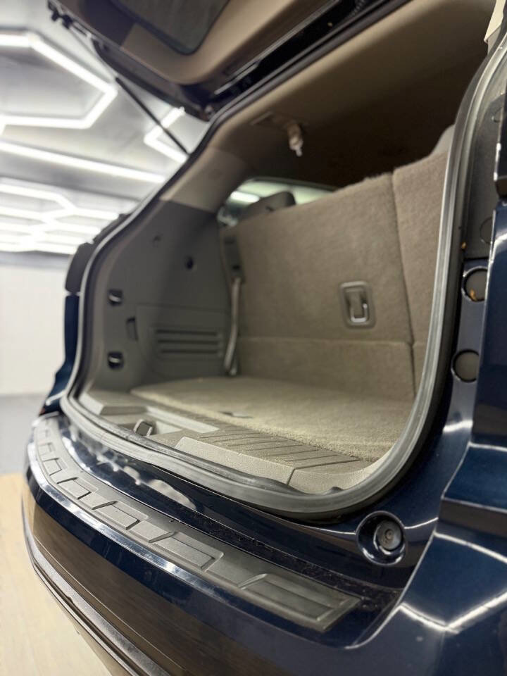 Used 2017 Chevrolet Traverse LS FWD image 7