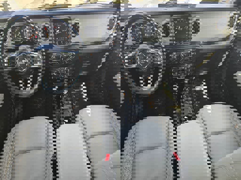Used 2023 Jeep Gladiator Overland image 10