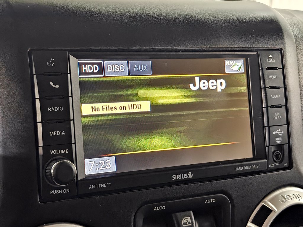 Used 2015 Jeep Wrangler Unlimited Rubicon w/ Dual Top Group AWD/4WD image 32