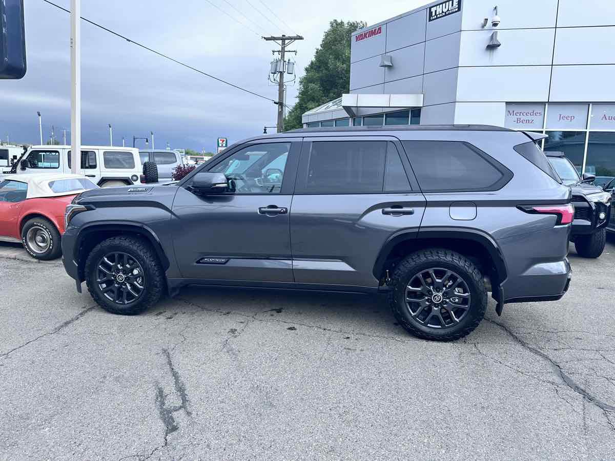 Used 2024 Toyota Sequoia Platinum image 8