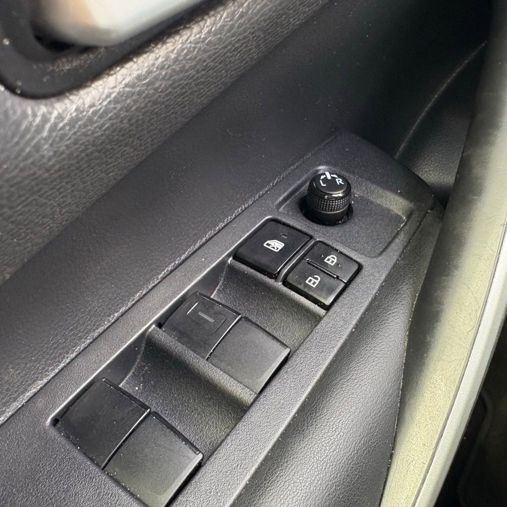 Used 2021 Toyota Corolla SE w/ SE Premium Package image 23