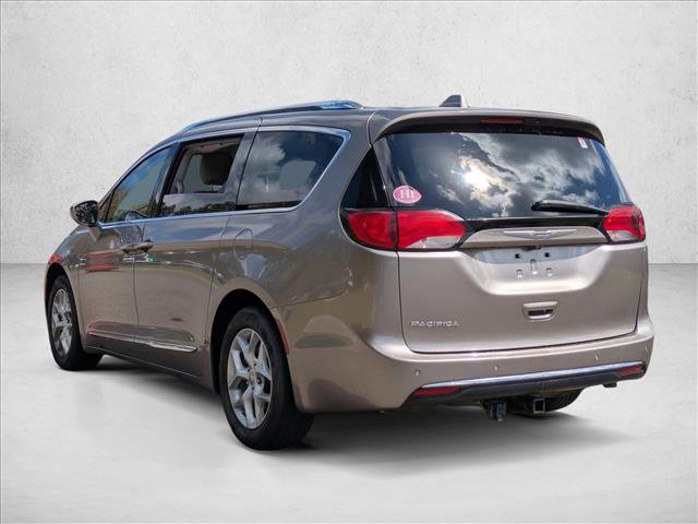 Used 2018 Chrysler Pacifica Touring-L w/ Tire & Wheel Group image 8