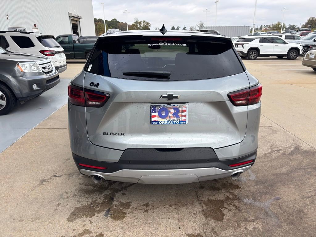 New 2026 Chevrolet Blazer LT w/ Midnight/Sport Edition image 3