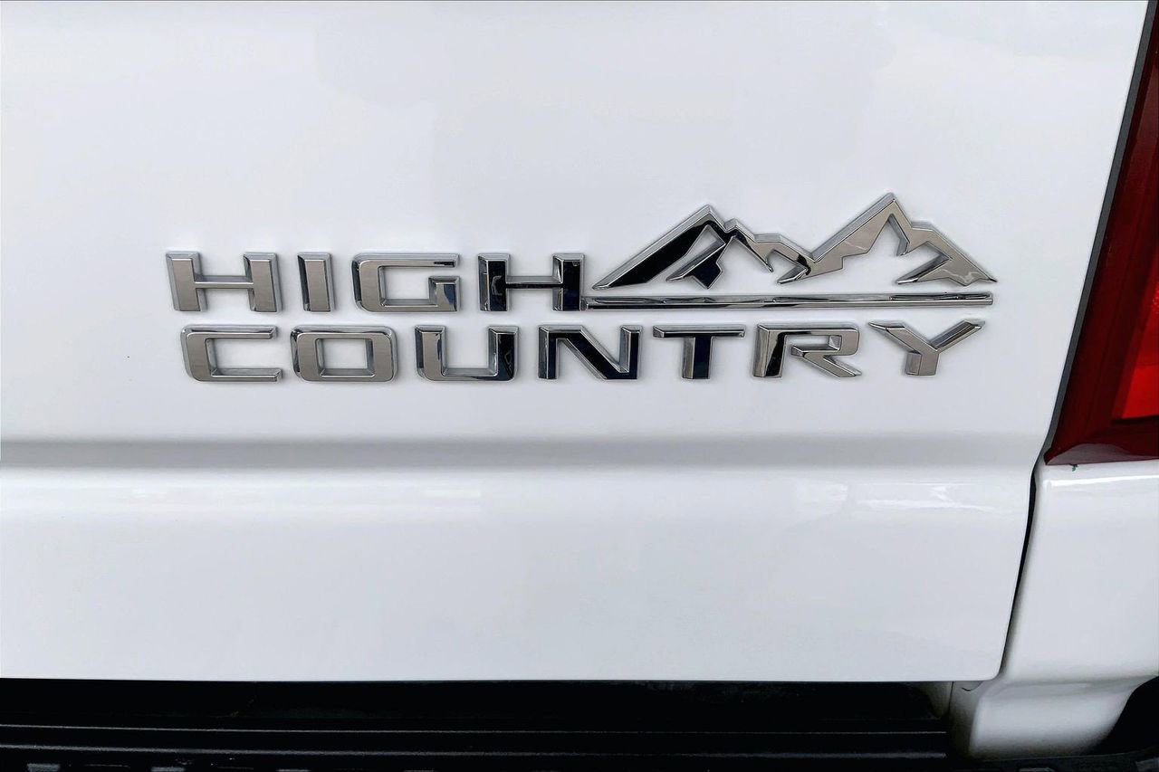 Used 2024 Chevrolet Silverado 2500 High Country w/ High Country Premium Package image 7