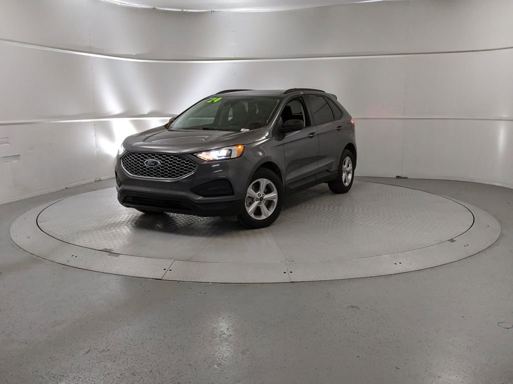 Certified 2024 Ford Edge SE image 6