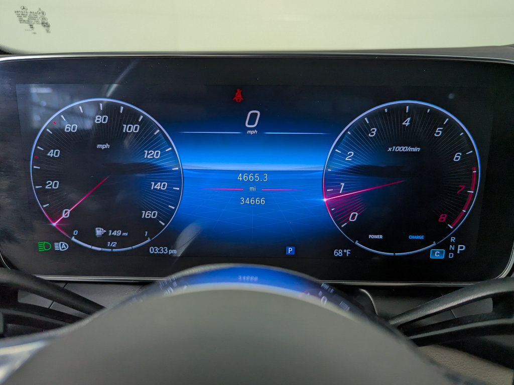 Used 2024 Mercedes-Benz GLC 300 4MATIC image 25