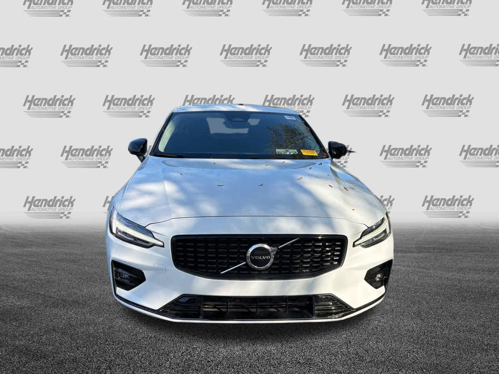 Certified 2024 Volvo S60 B5 Core image 3