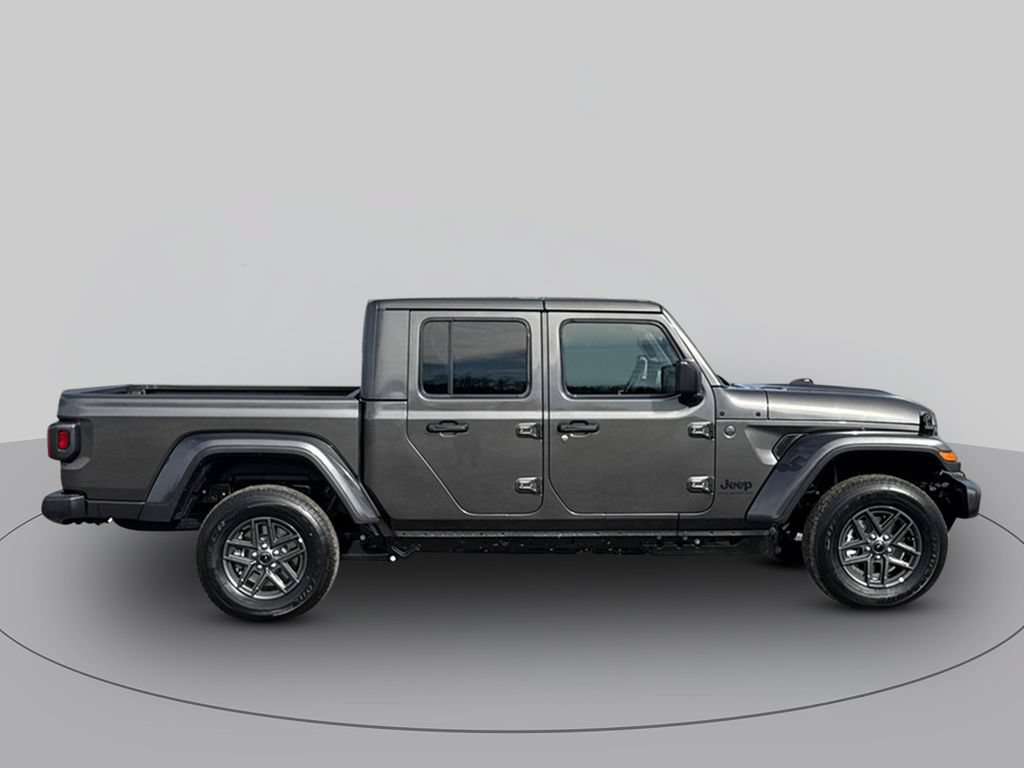 New 2026 Jeep Gladiator Sport AWD/4WD image 2