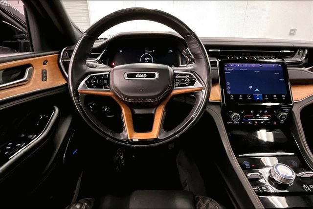 Used 2022 Jeep Grand Cherokee Summit AWD/4WD image 6