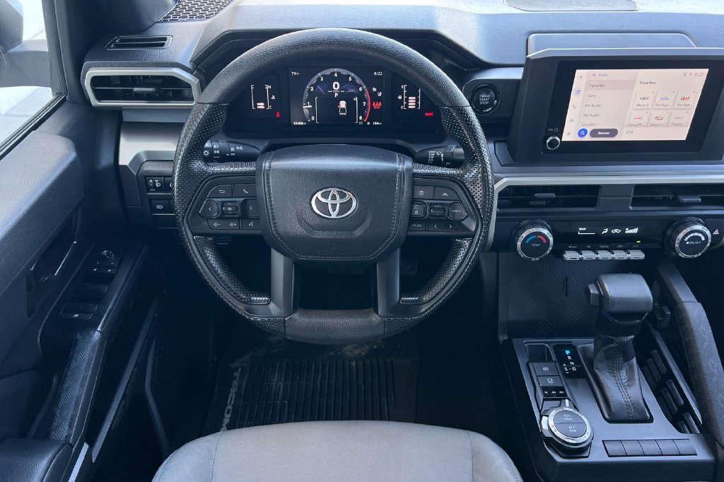 Certified 2025 Toyota Tacoma SR5 AWD/4WD image 17