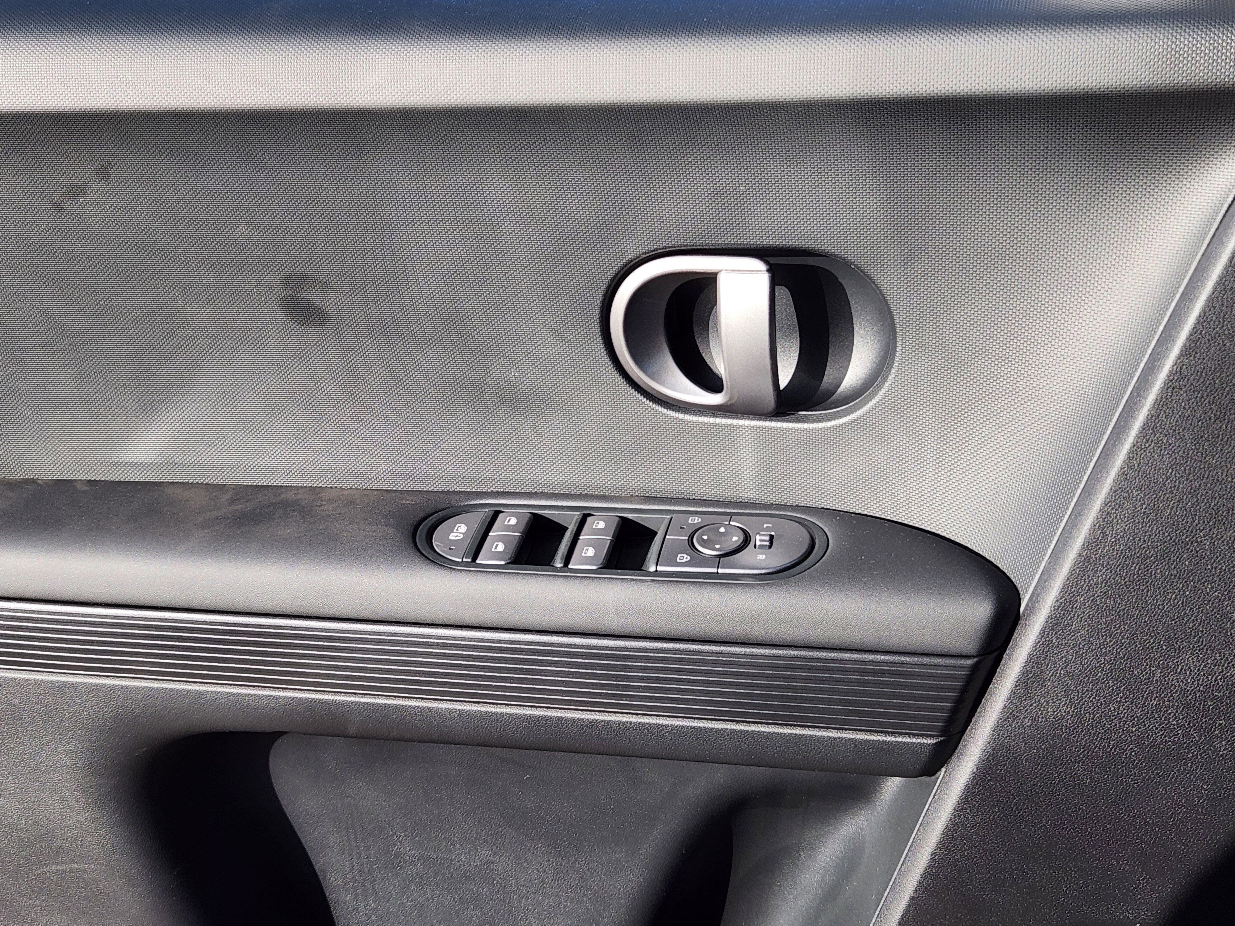 New 2026 Hyundai Ioniq 5 SEL AWD/4WD image 7