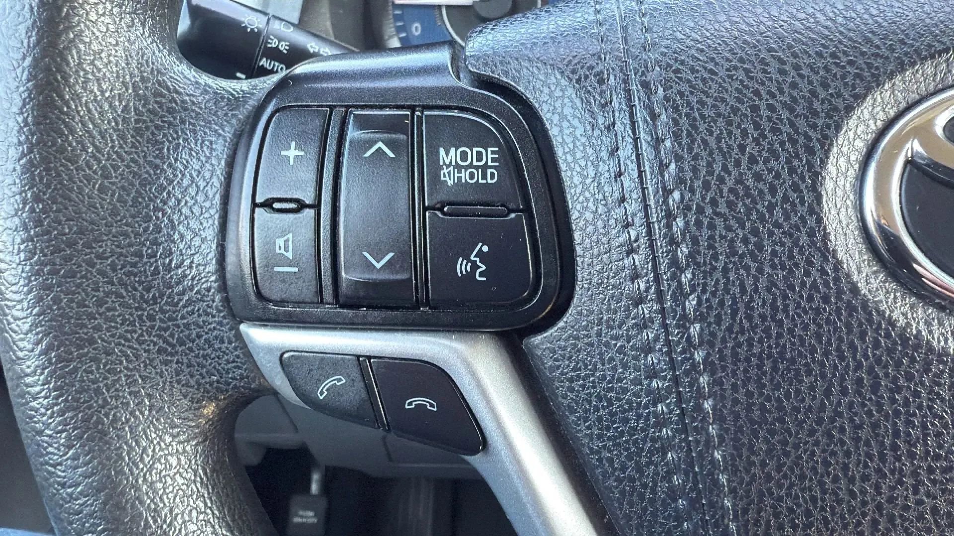 Used 2020 Toyota Sienna LE FWD image 12