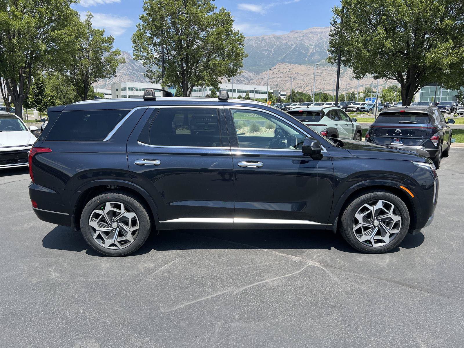 Used 2021 Hyundai Palisade Calligraphy w/ Cargo Package AWD/4WD image 6